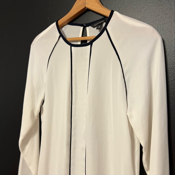 Banana Republic Piping Blouse - Picture 3 of 16